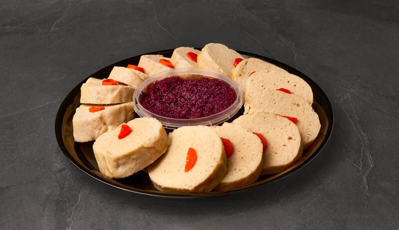 Gefilte Fish With Chrein Platter